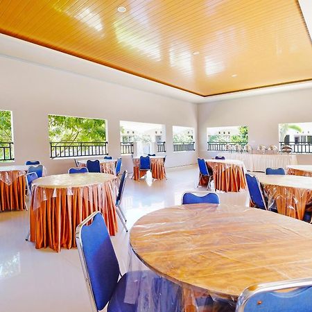 Capital O 91046 Hotel Remaja Indah Masamba Bagian luar foto