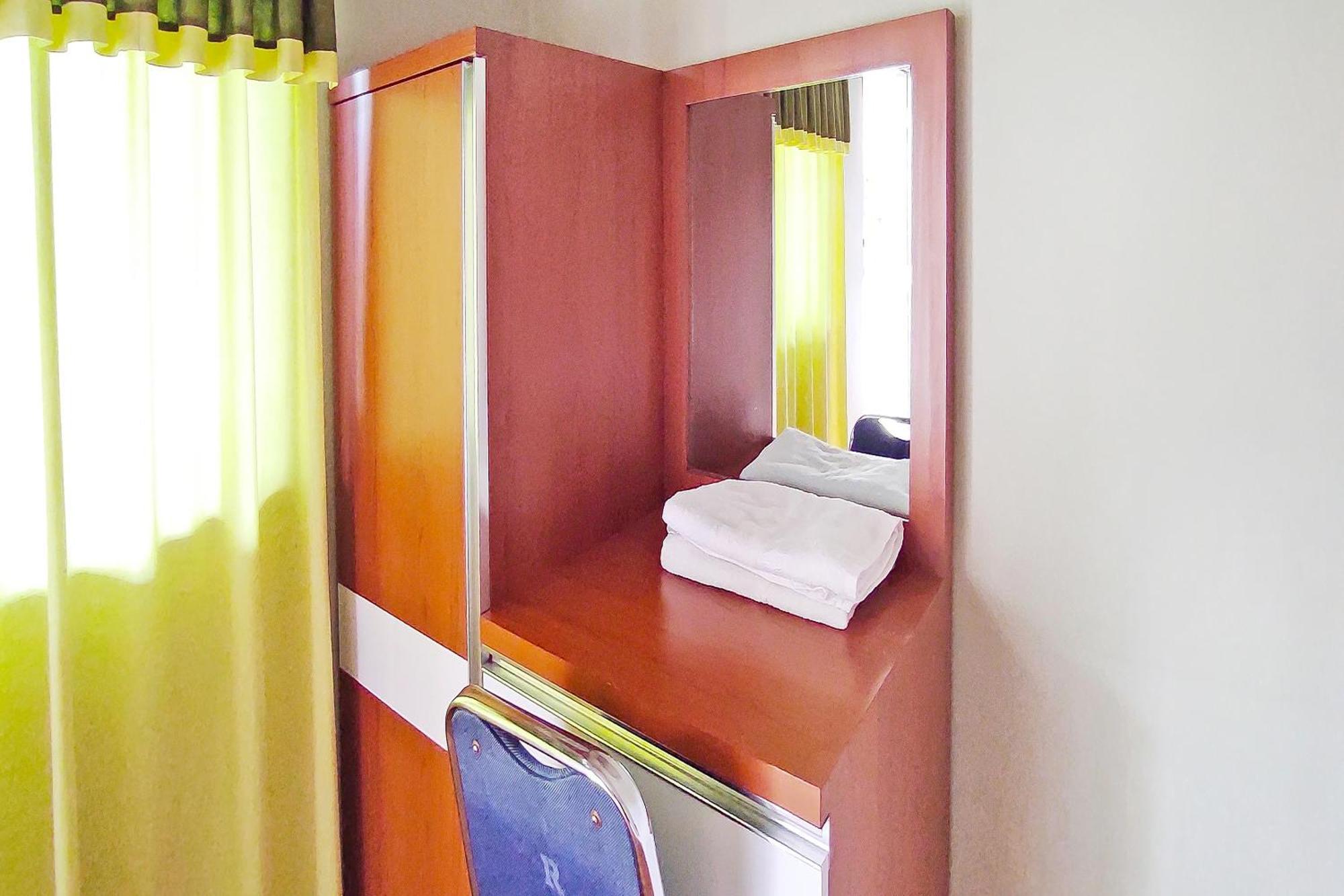 Capital O 91046 Hotel Remaja Indah Masamba Bagian luar foto